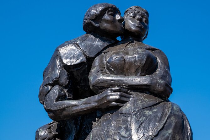 Romantic Amsterdam City Game for a Cellphone Adventure - Highlights: Rembrandt House Museum, Waag