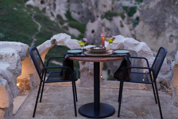 Romantic Cappadocia Sunset Dinner and Wine - Additional Amenities