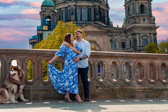 Romantic Couple Photoshoot in the Heart of Berlin - Common Questions