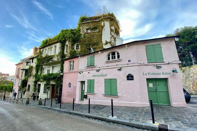 Romantic Cruise in Paris With Champagne Montmartre Walking Tour on Smartphone - Traveler Reviews