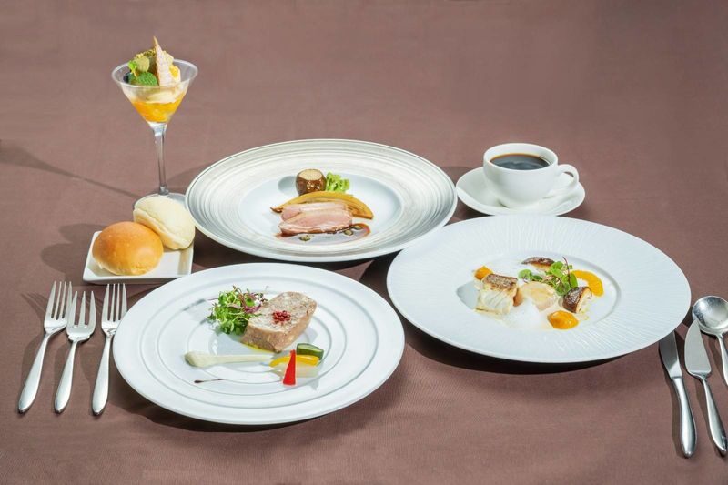 Romantic Deluxe Concerto Cruise in Kobe - Live music, deck time, and the onboard feel