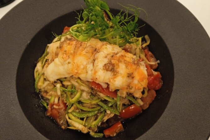 Romantic Deluxe Lunch or Dinner in Oia With VIP Private Transportation - Enhance Your Romantic Experience With Stunning Views of Oia