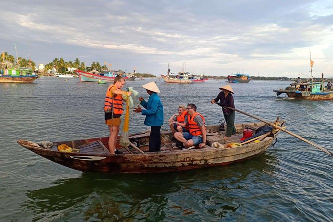 Romantic Dinning On The Boat - Hoi An Half Day Private Tour - Reviews and Pricing