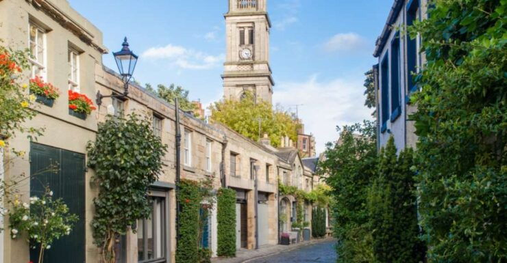 Romantic Edinburgh: True Love Outdoor Escape Game - Experience Details