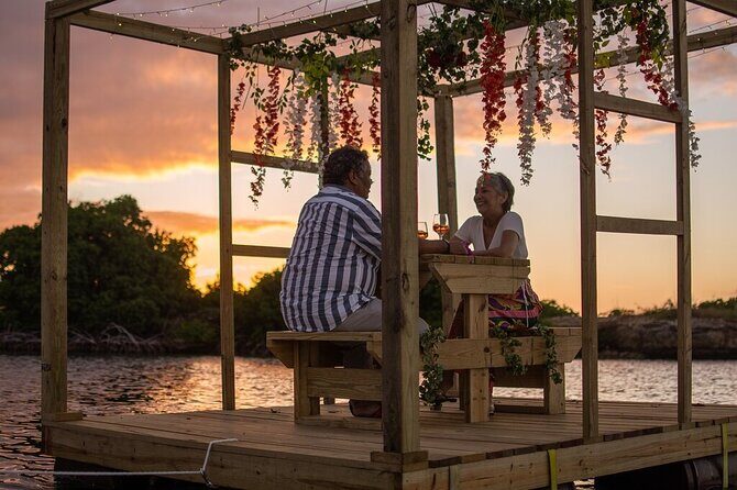 Romantic Floating Picnic Experience - Who Will Love This Tour?