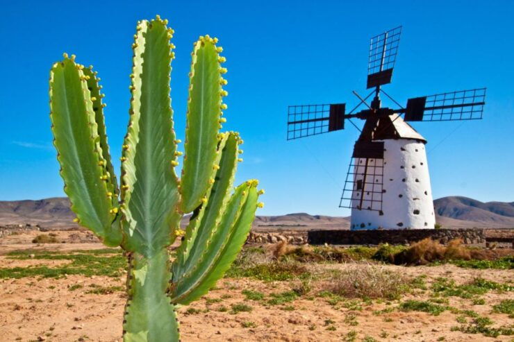 Romantic Fuerteventura Stroll: Historic Sites & Seaside Walk - Itinerary