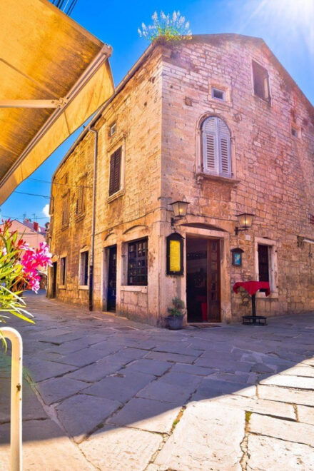 Romantic Joy in Pula – Walking Tour - Booking Information