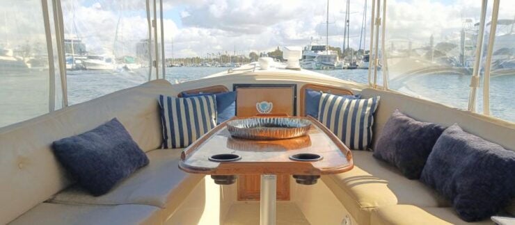 Romantic Luxury Duffy Boat Tour With Wine, Cheese, Sealions - Group Size and Availability