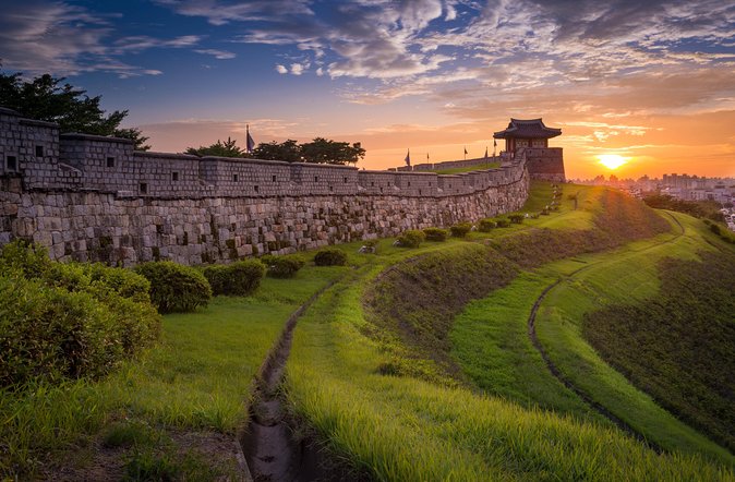 Romantic Night Tour of Suwon Hwaseong Fortress - Tour Highlights
