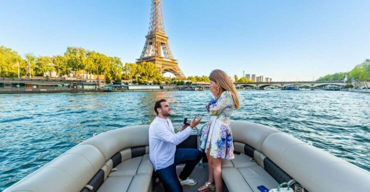 Romantic Photo Shooting on a Private Boat in Paris - Booking Details and Flexibility