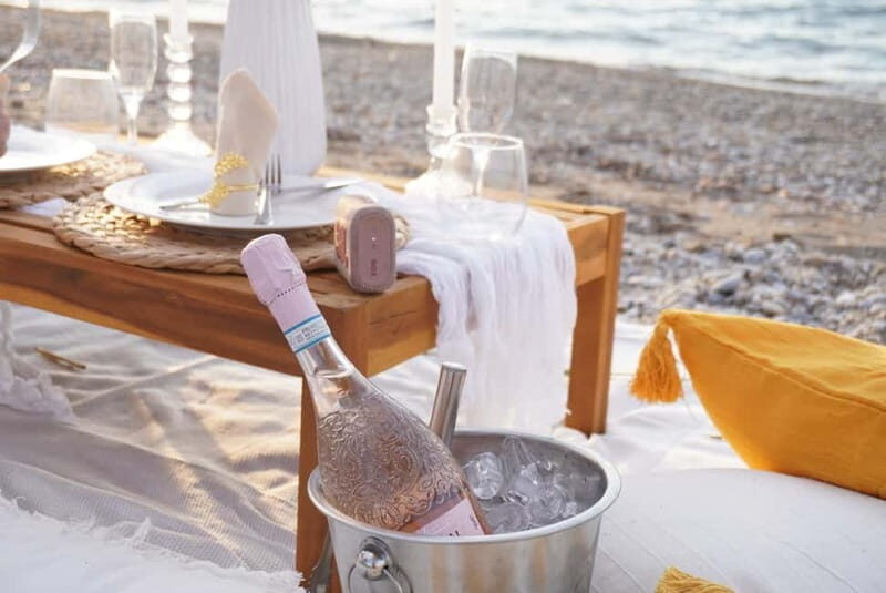 Romantic picnic in Corinth by the sea - An In-Depth Look at the Corinth Sea Picnic