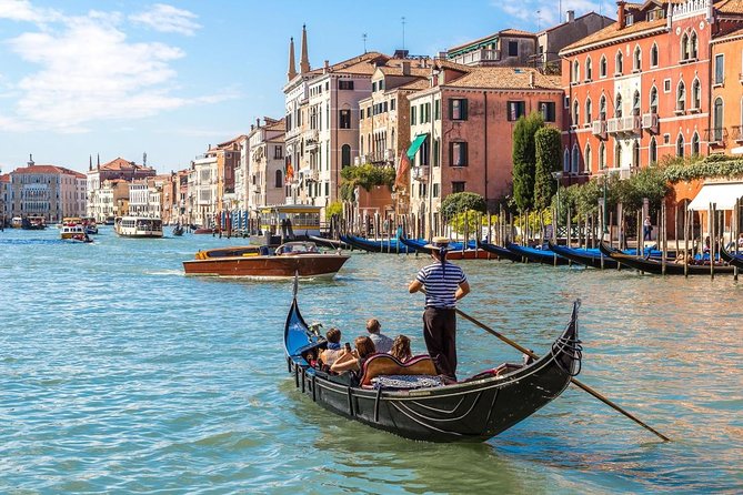 Romantic Special Dinner on a Luxury Private Boat Through the Venetian Lagoon - Good To Know
