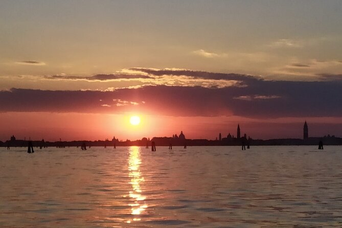 Romantic Special Dinner on a Luxury Private Boat Through the Venetian Lagoon - Inclusions
