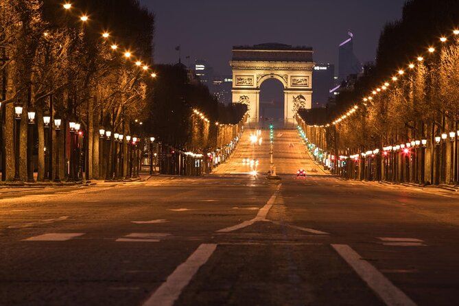 Romantic Stroll in Paris for Two - Best Time to Visit Paris