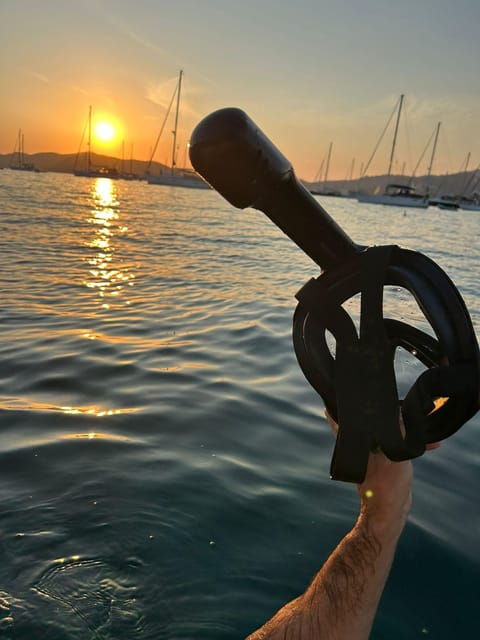Romantic Sunset ( Captain Jack Boat Rental ) - Inclusions
