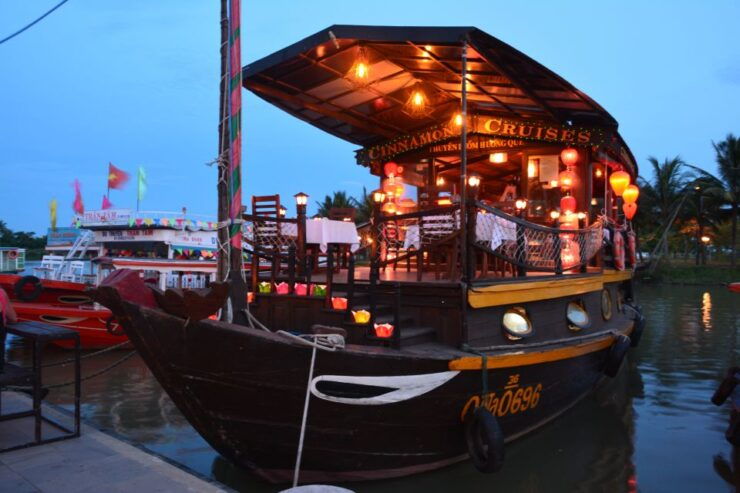 Romantic Sunset Dinner Cruise in Hoi An - Experience