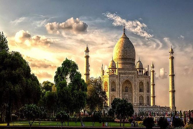 Romantic Sunset With Taj Mahal at Agra From Delhi - Itinerary Overview