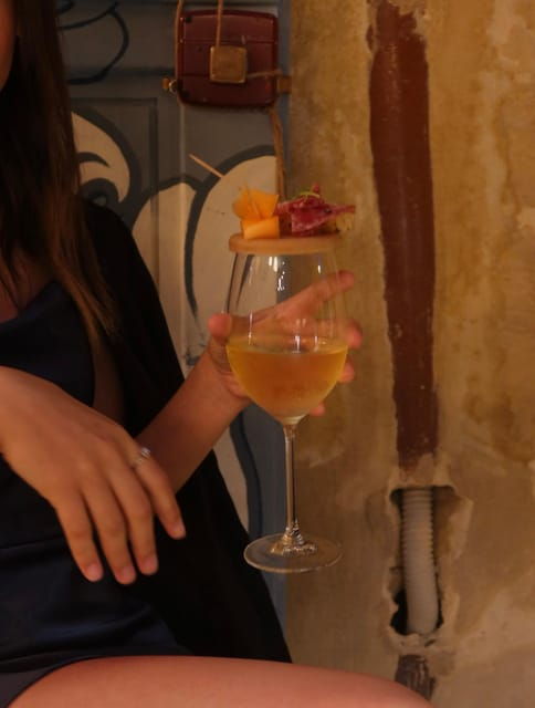 Romantic Wine Tasting Experience at Koccio Valletta - What the Experience Looks Like