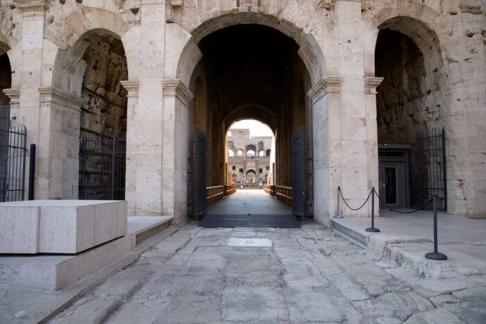 Rome: 1-Hour Fast Colosseum Tour - What to Bring for the Tour