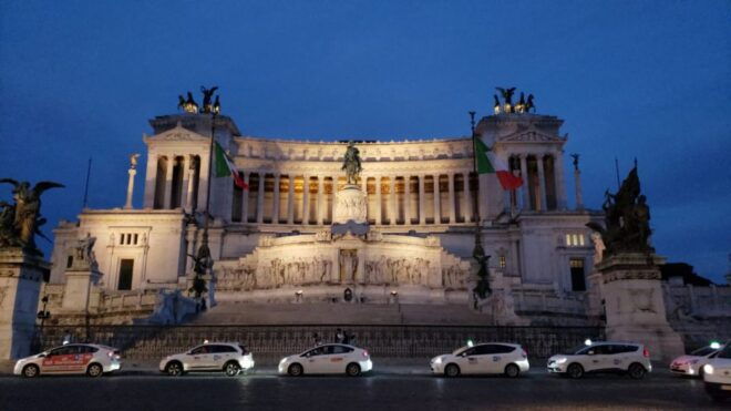 Rome: 2-Hour Golf Cart Sightseeing Tour at Night - Top Attractions
