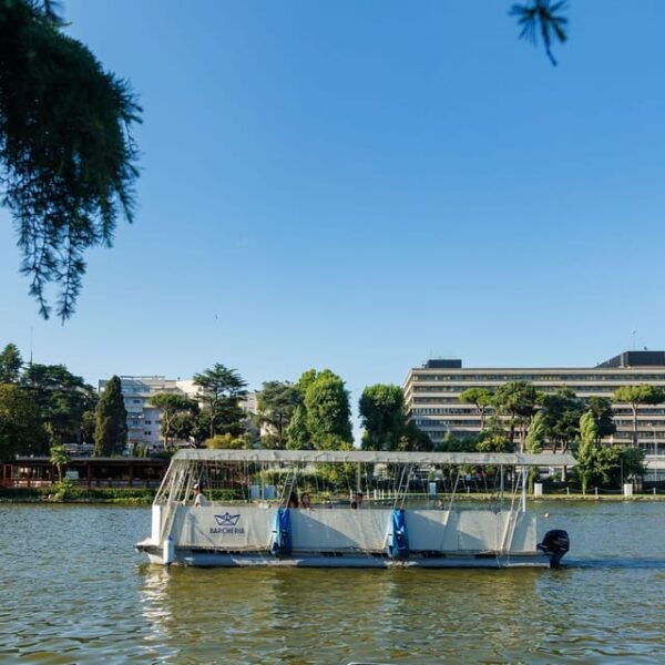 Rome: 30-Minute Boat Tour to Laghetto Dell'eur - Accessibility and Transport