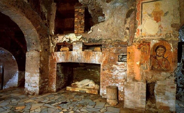Rome: Appian Way Ebike Tour, Aqueducts Catacombs & Brunch - Exploring the Catacombs of St. Callixtus