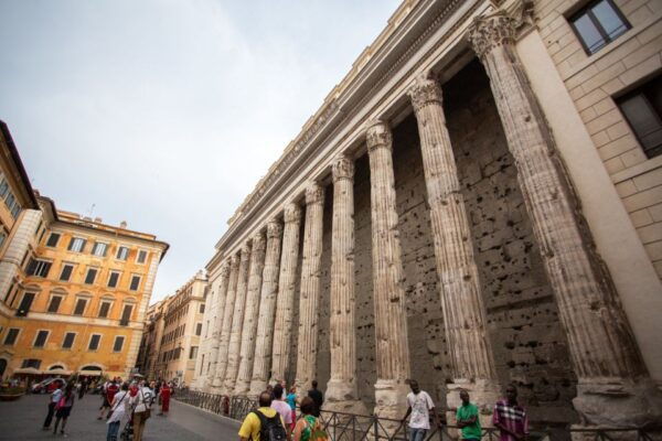 Rome by Night: 3-Hour Guided Walking Tour - Expert Narration