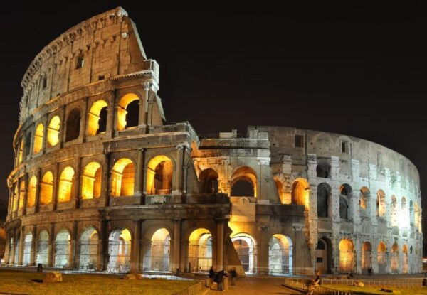 Rome by Night With Italian Dinner & Gelato With Luxury Van - Guided Tour Features