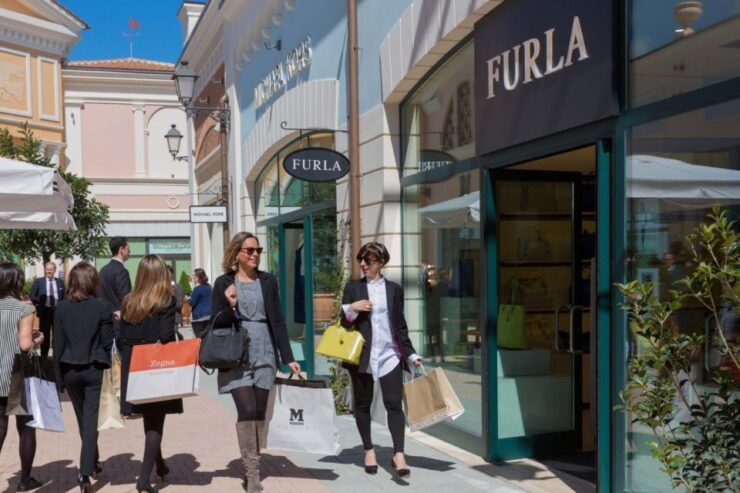 Rome: Castel Romano Outlet Shopping Full-Day Trip - Experience Highlights