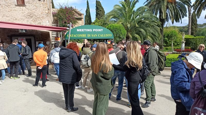 Rome Catacombs of St. Callixtus Half-Day Guided Tour - Entering St. Callixtus Catacombs
