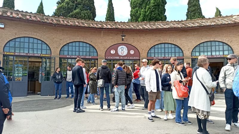 Rome Catacombs of St. Callixtus Half-Day Guided Tour - What the underground setting feels like