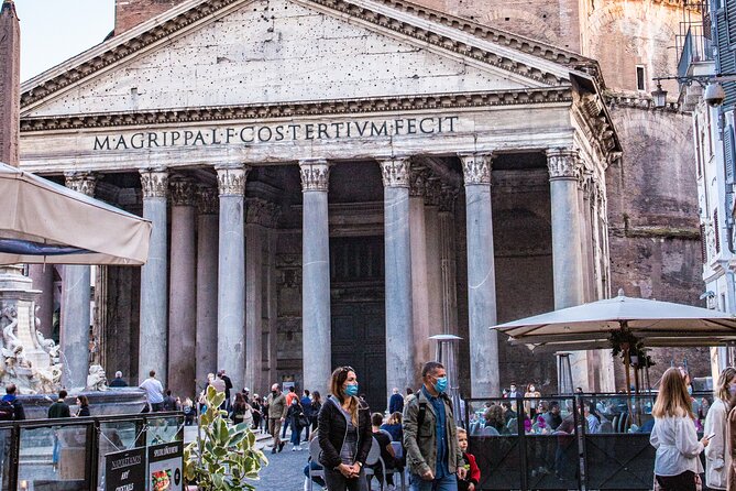 Rome City Center Walking Tour in a Small Group - Historical Landmarks
