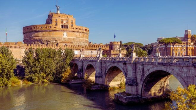 Rome: City Exploration Game and Tour on Your Phone - Mobile App Features