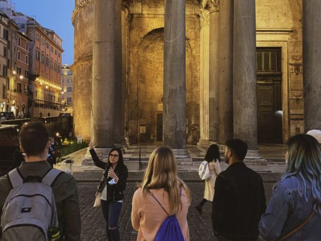 Rome: City Highlights Guided Walking Tour at Dusk or Night - Meeting Point and Famous Landmarks