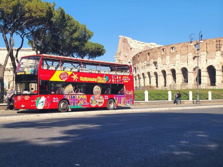 Rome: City Highlights Open-Top Bus Night Tour - Tour Experience
