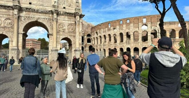 Rome: Colosseum and Ancient Rome Priority Access With Host - Full Description