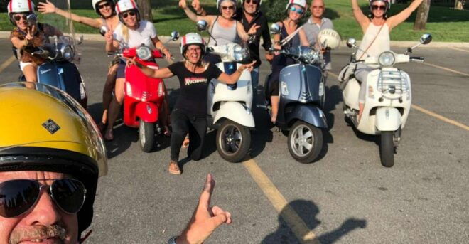 Rome: Colosseum and Pyramid of Cestius Vespa Tour in German - Inclusions