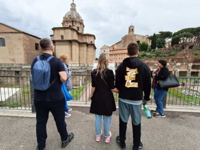 Rome: Colosseum, Capitol Hill & Roman Empire Tour - Famous Monuments and Landmarks