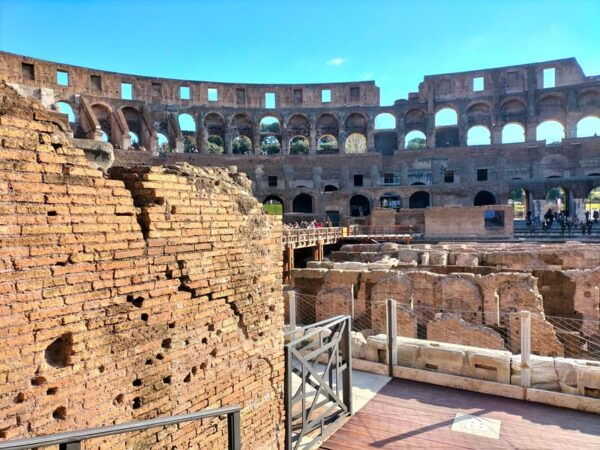 Rome: Colosseum Express Guided Tour With Roman Forum Entry - What to Bring