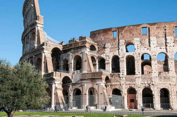 Rome: Colosseum, Forum, & Palatine With Audio Guide & Gelato - Discover Palatine Hill