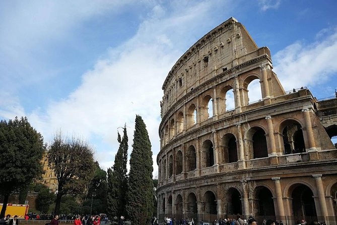 ROME: COLOSSEUM French Skip-The-Line Guided Tour With Arena Gladiator Entrance - Tour Inclusions