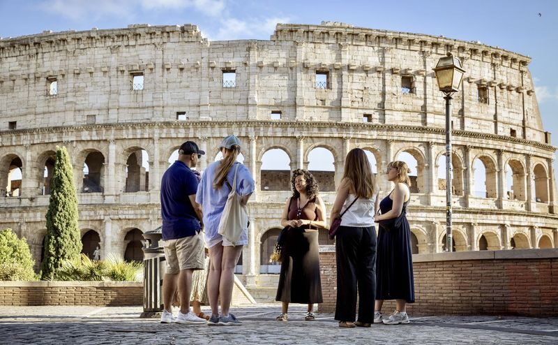 Rome: Colosseum, Palatine Hill and Roman Forum Guided Tour - What to know before you book