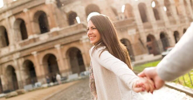 Rome: Colosseum Photo Shoot - Select Participants and Date