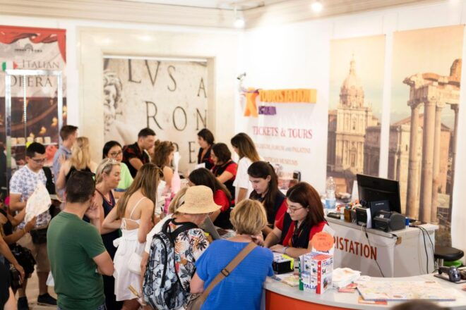 Rome: Colosseum Roman Forum Experience With Multimedia Video - Customer Reviews