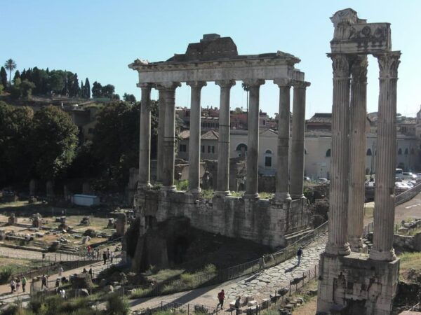 Rome: Colosseum, Roman Forum & Palatine Entry - Discovering the Roman Forum