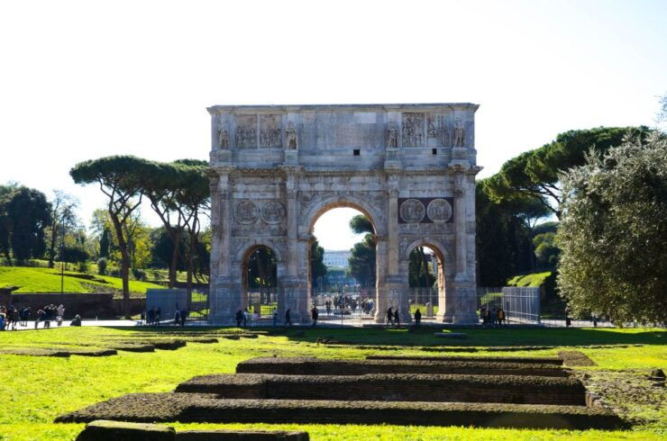 Rome: Colosseum, Roman Forum & Palatine Small Group Tour - Colosseum Exploration