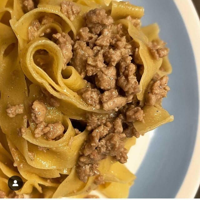 Rome: Cooking Class With Professional Chef - Class Features and Amenities