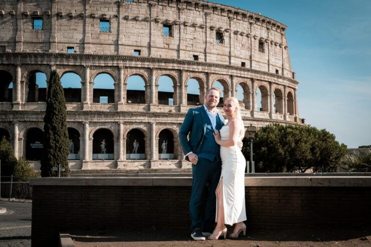 Rome: Custom Photoshoot Outside the Colosseum - Good To Know