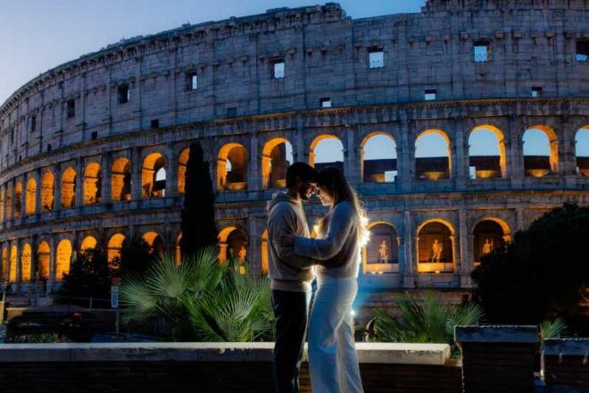 Rome: Custom Photoshoot Outside the Colosseum - Professional Photography Services