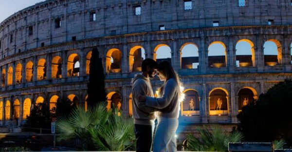 Rome: Custom Photoshoot Outside the Colosseum - Preserving Memories of Rome